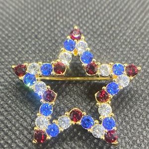 Joan rivers star brooch